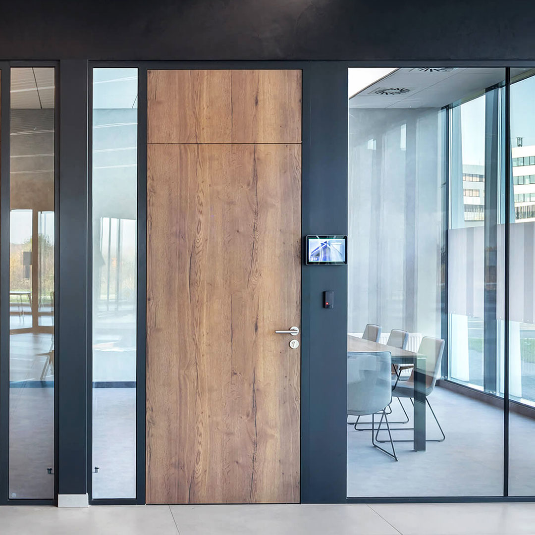 ALUMINUM DOOR SYSTEMS
